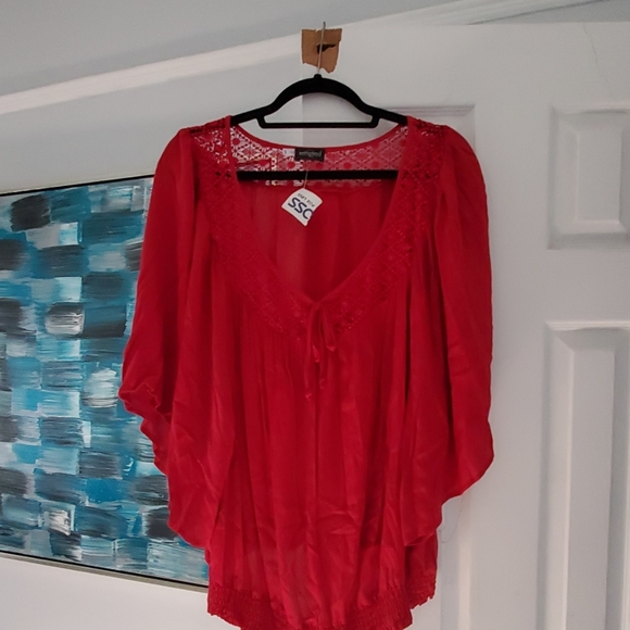 Top - Picture 2 of 4